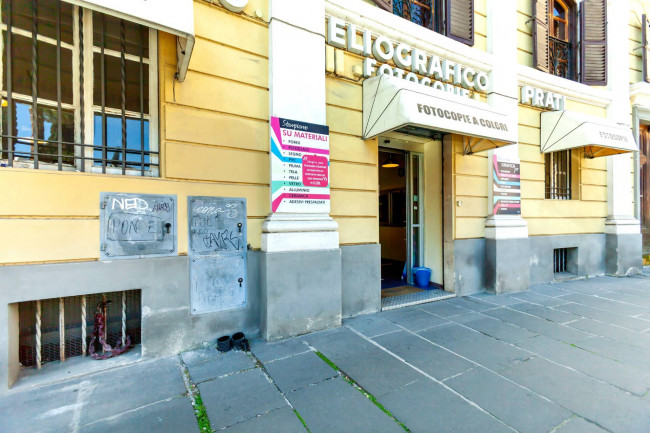 Locale Commerciale in vendita a Roma