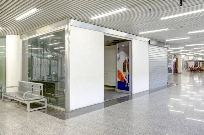 Locale Commerciale in vendita a Roma