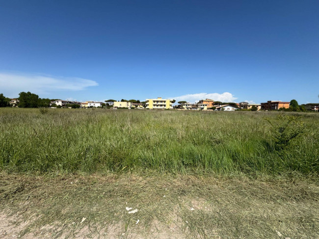 Terreno Industriale in vendita a Fiumicino
