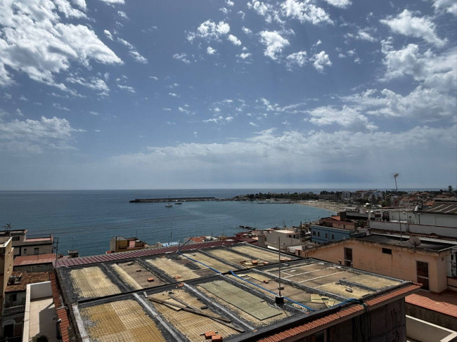 Appartamento in vendita a Giardini-Naxos