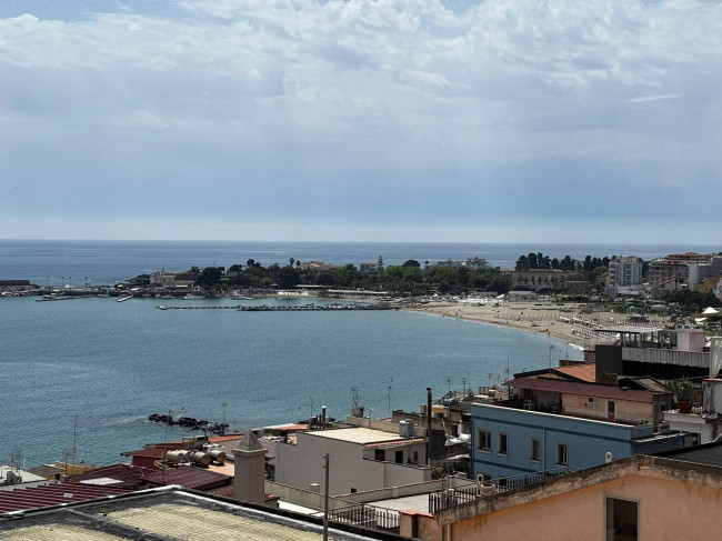 Appartamento in vendita a Giardini-Naxos