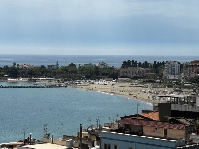 Appartamento in vendita a Giardini-Naxos