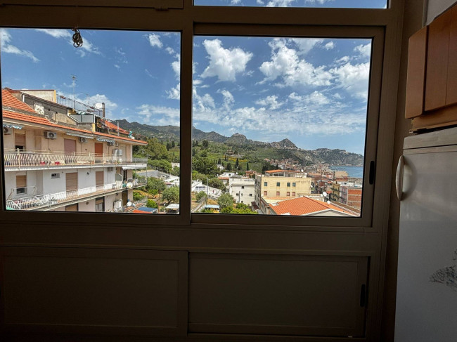 Appartamento in vendita a Giardini-Naxos