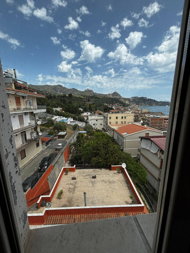 Appartamento in vendita a Giardini-Naxos