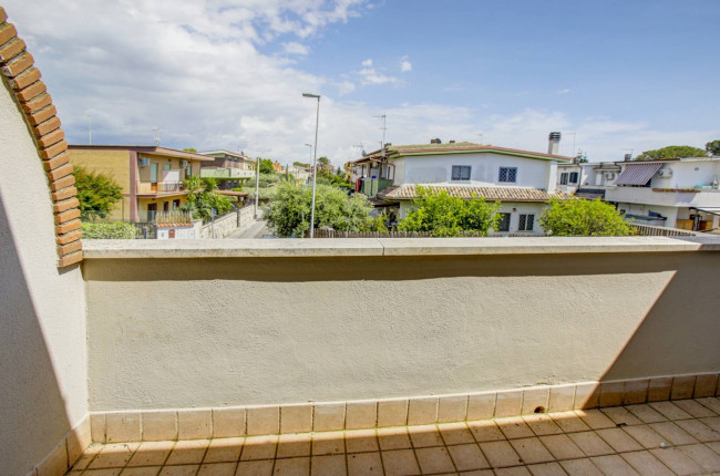 Porzione di villa in vendita a Pomezia