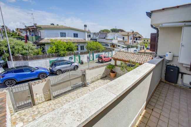 Porzione di villa in vendita a Pomezia