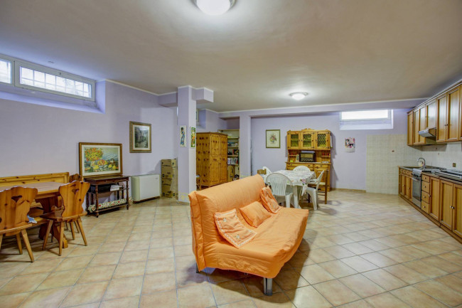 Porzione di villa in vendita a Pomezia