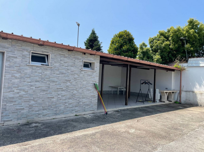 Commerciale Altro in affitto a Ardea