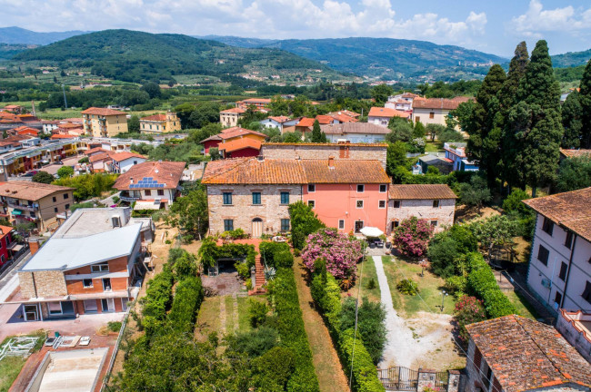 Cascina/Casale in vendita a Monsummano Terme