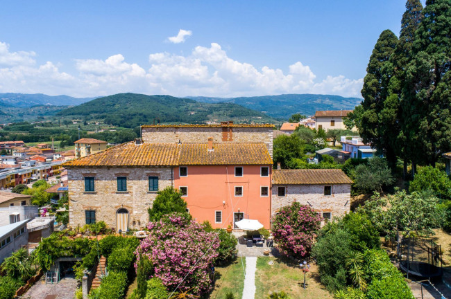 Cascina/Casale in vendita a Monsummano Terme