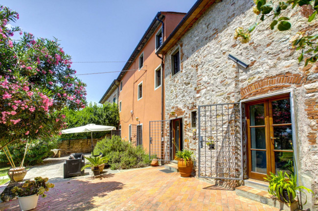 Cascina/Casale in vendita a Monsummano Terme