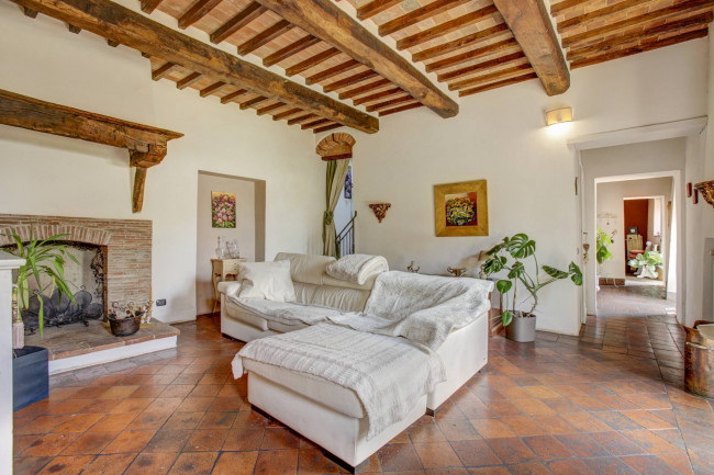 Cascina/Casale in vendita a Monsummano Terme