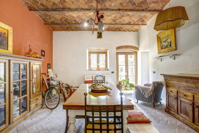 Cascina/Casale in vendita a Monsummano Terme
