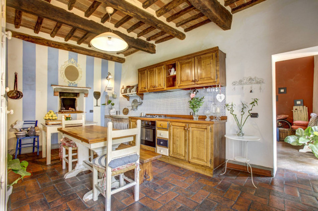 Cascina/Casale in vendita a Monsummano Terme