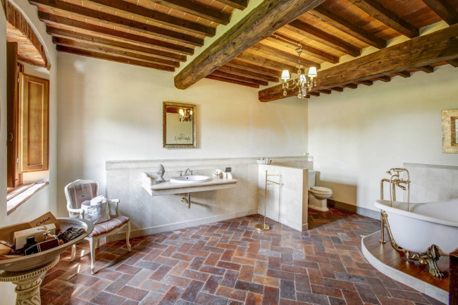 Cascina/Casale in vendita a Monsummano Terme