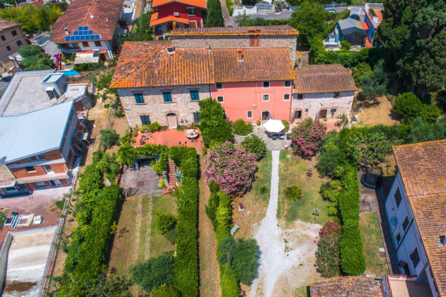 Cascina/Casale in vendita a Monsummano Terme