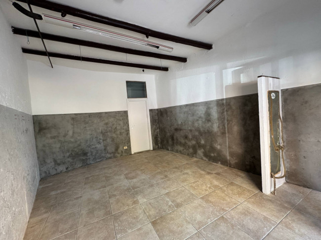 Locale Commerciale in affitto a Roma