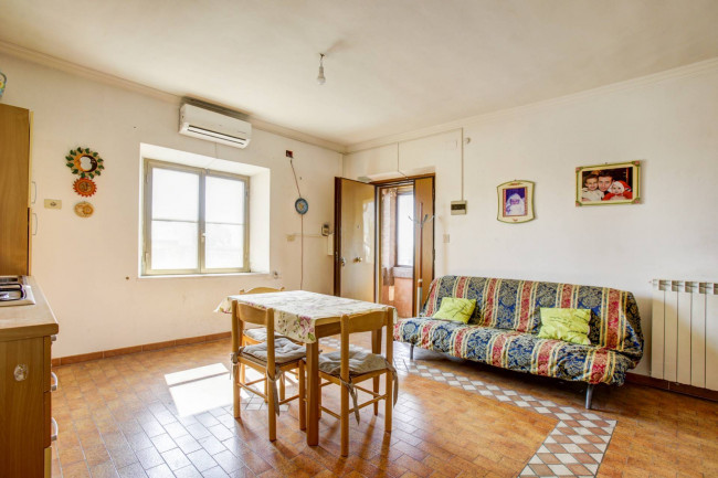 Cascina/Casale in vendita a Pomezia