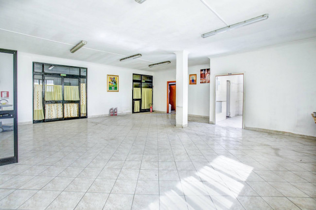 Cascina/Casale in vendita a Pomezia