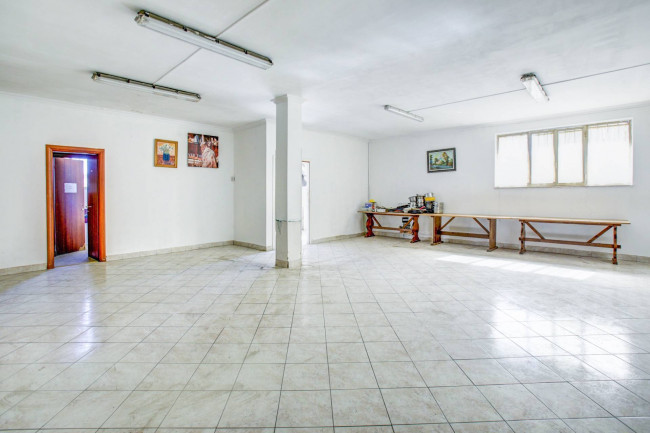 Cascina/Casale in vendita a Pomezia