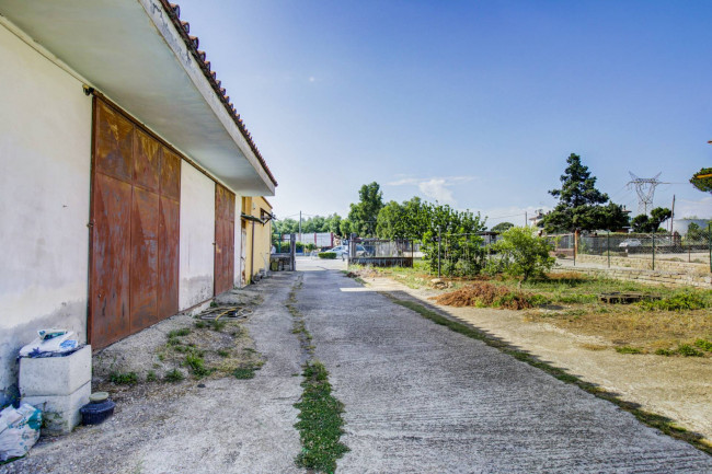 Cascina/Casale in vendita a Pomezia