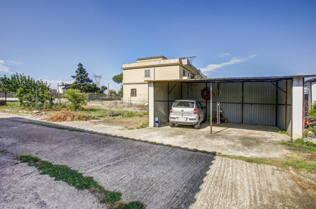 Cascina/Casale in vendita a Pomezia