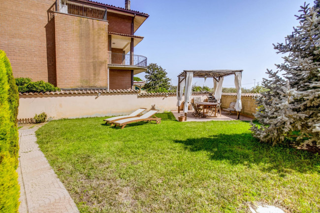 Villa o villino in vendita a Pomezia