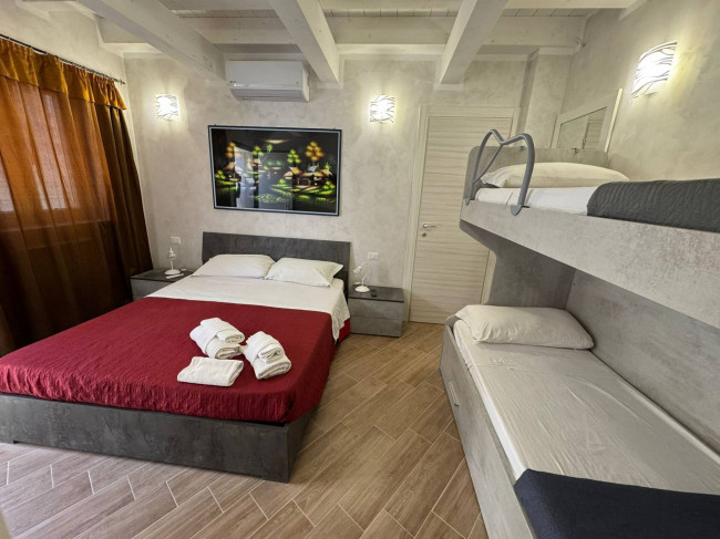 Magazzino in vendita a Fiumicino