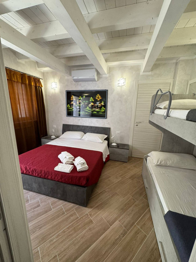 Magazzino in vendita a Fiumicino