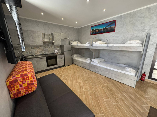 Magazzino in vendita a Fiumicino