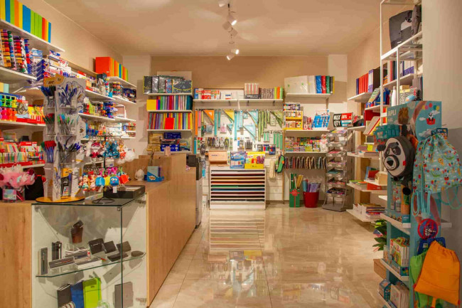 Attività Commerciale in vendita a Genzano di Roma