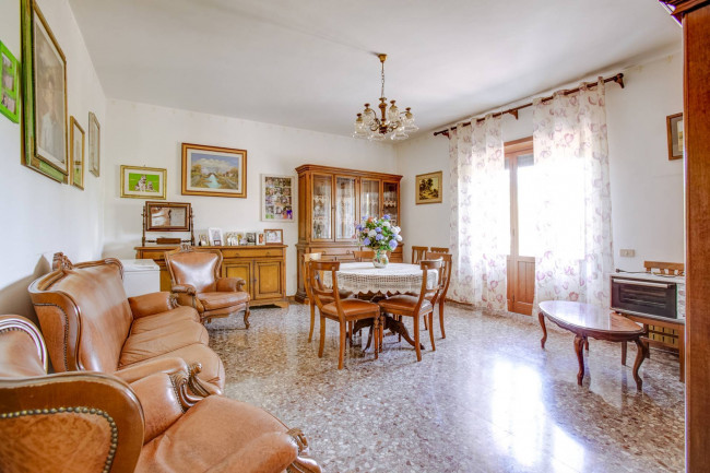 Villa singola in vendita a Pomezia