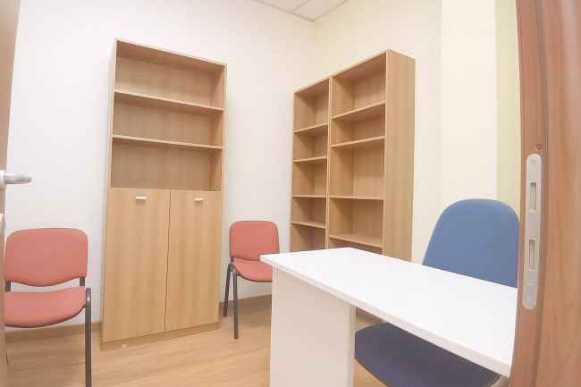 Locale Commerciale in vendita a Pomezia