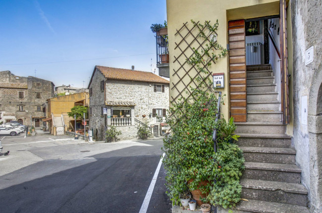 Casa Indipendente in vendita a Soriano nel Cimino