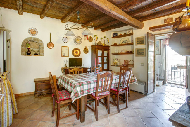 Casa Indipendente in vendita a Soriano nel Cimino