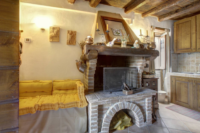 Casa Indipendente in vendita a Soriano nel Cimino