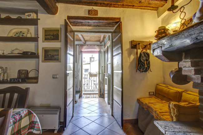 Casa Indipendente in vendita a Soriano nel Cimino