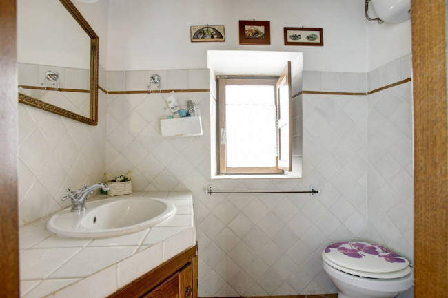 Casa Indipendente in vendita a Soriano nel Cimino