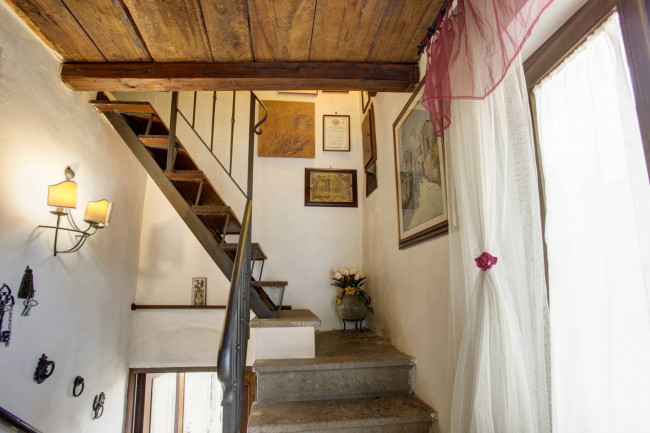 Casa Indipendente in vendita a Soriano nel Cimino