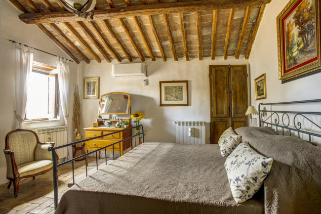 Casa Indipendente in vendita a Soriano nel Cimino