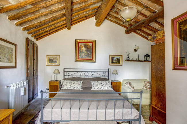 Casa Indipendente in vendita a Soriano nel Cimino