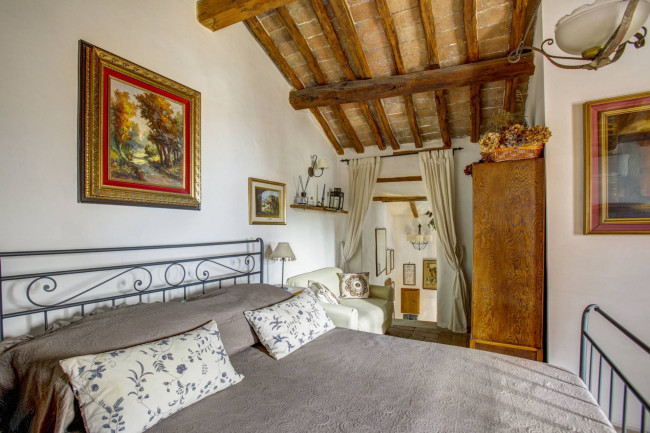 Casa Indipendente in vendita a Soriano nel Cimino