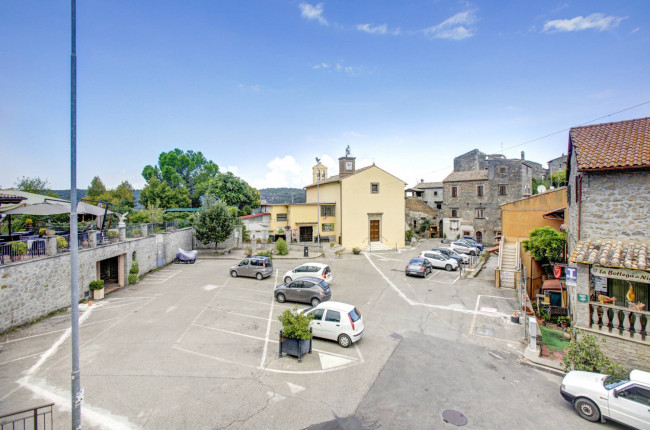 Casa Indipendente in vendita a Soriano nel Cimino