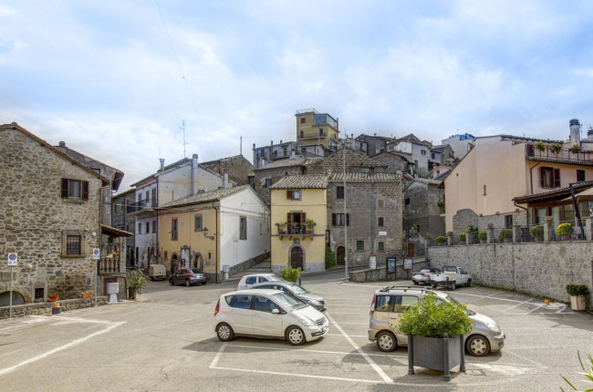 Casa Indipendente in vendita a Soriano nel Cimino