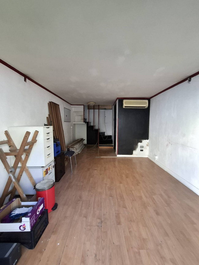 Locale Commerciale in vendita a Roma