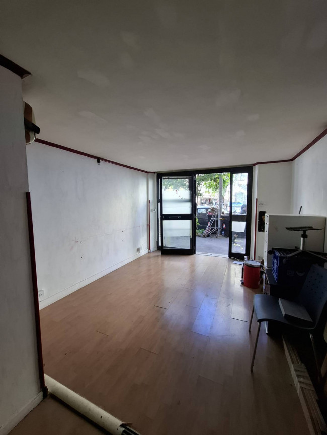 Locale Commerciale in vendita a Roma