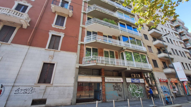 Locale Commerciale in affitto a Milano