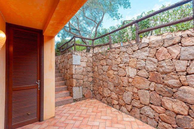 Villa bifamiliare in vendita a San Teodoro