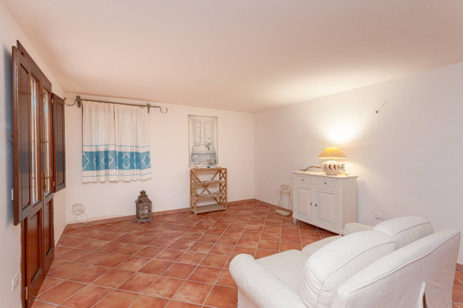 Villa bifamiliare in vendita a San Teodoro