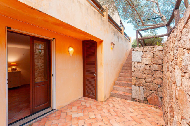 Villa bifamiliare in vendita a San Teodoro